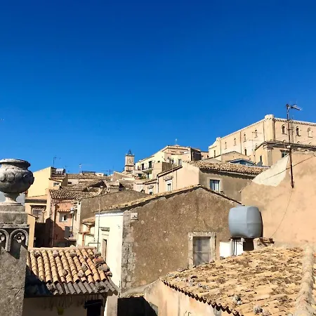 At First Sight דירה