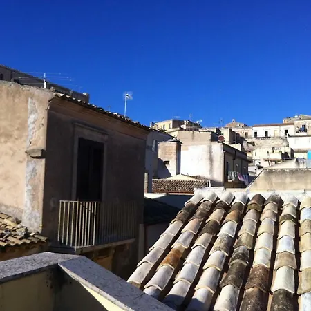 At First Sight Noto