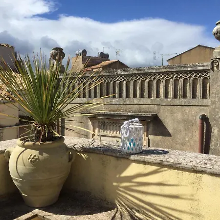 דירה At First Sight