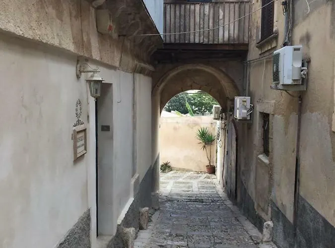 At First Sight * Noto